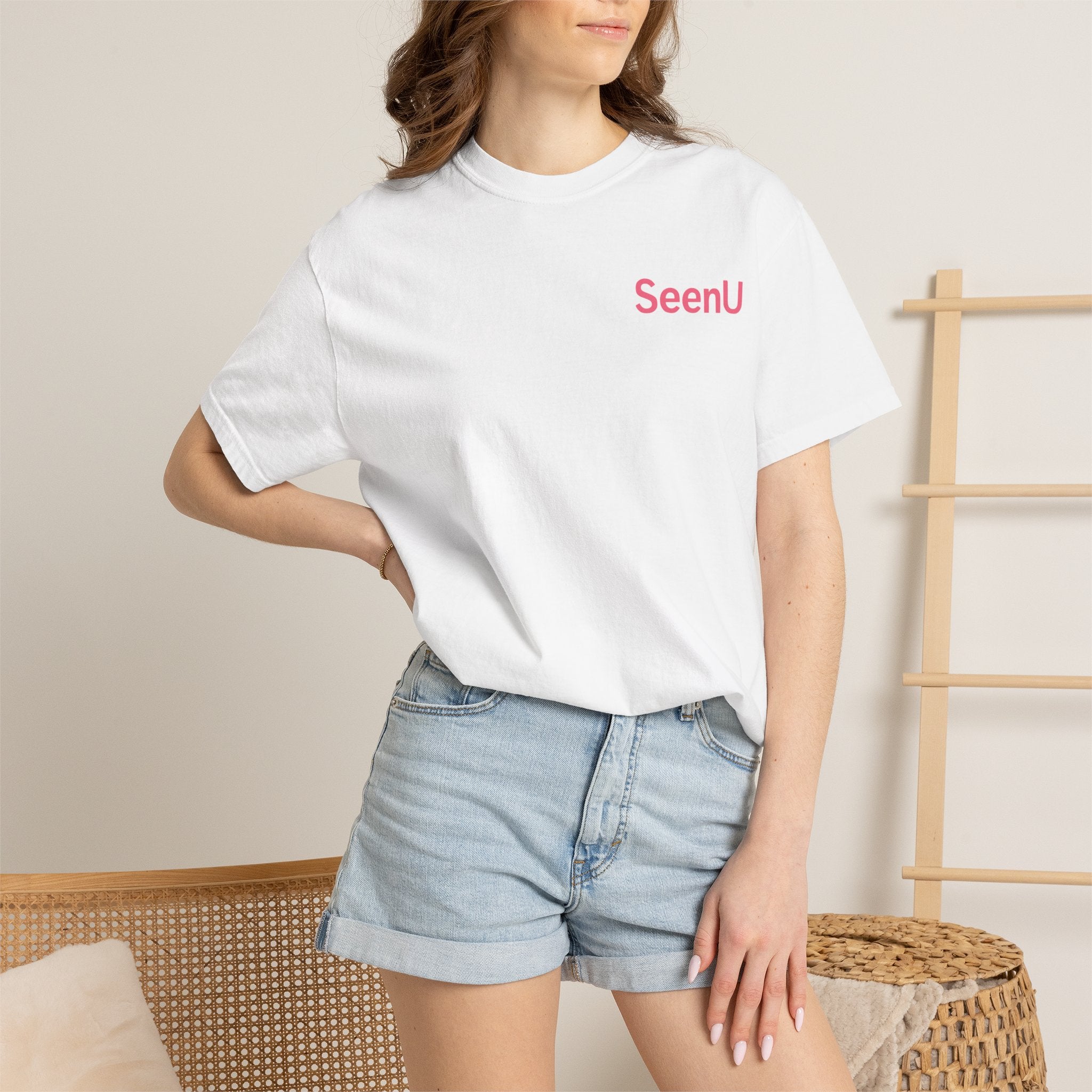 SeenU text tee T-Shirt | minimal pink chest logo
